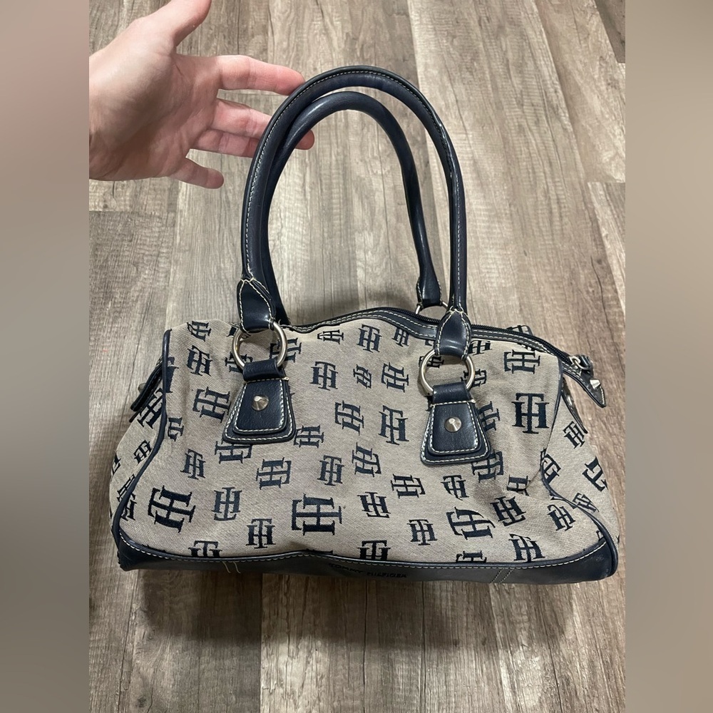Tommy Hilfiger Navy canvas monogram bag satchel speedy Boston preppy Y2K design